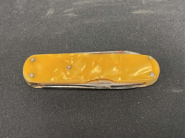 ih-pocket-knife-image-3