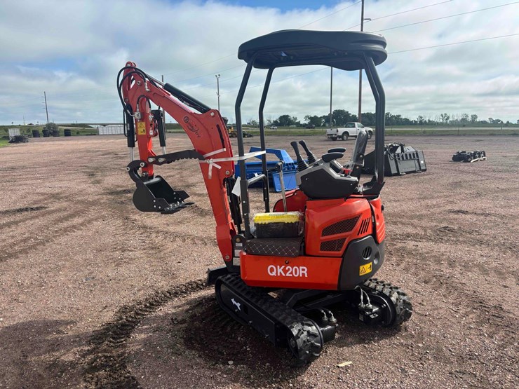 unused-2025-cfg-qk20r-mini-excavator-image-1