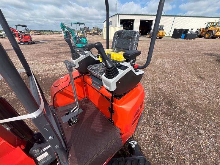 unused-2025-cfg-qk20r-mini-excavator-image-9