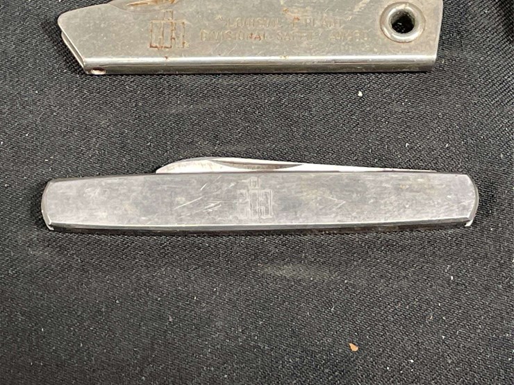 (4)-ih-knives-+-clippers-image-3