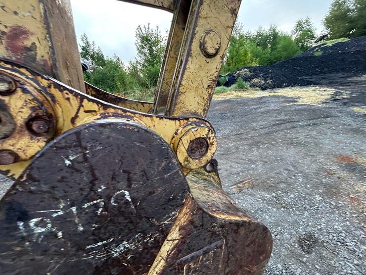 caterpillar-325l-image-51