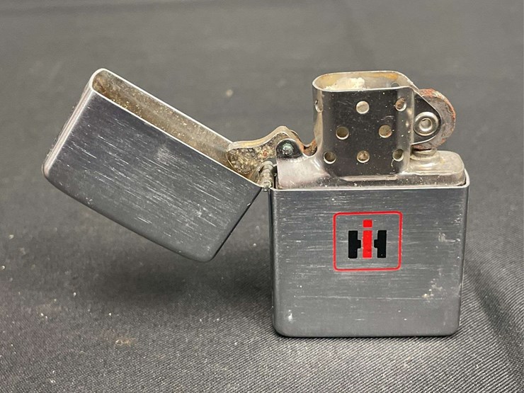 ih-zippo-lighter-nib-image-4