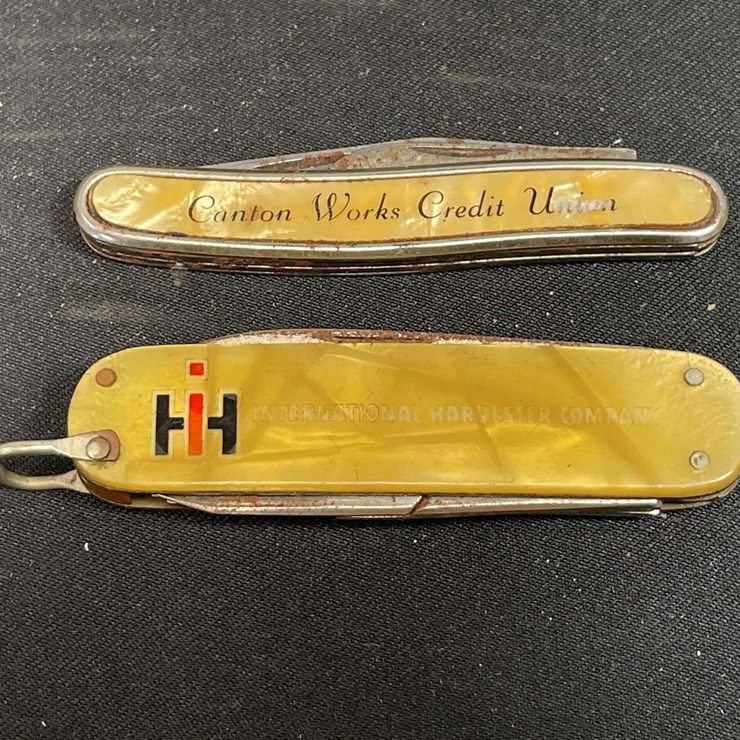 (2) IH Pocket Knives