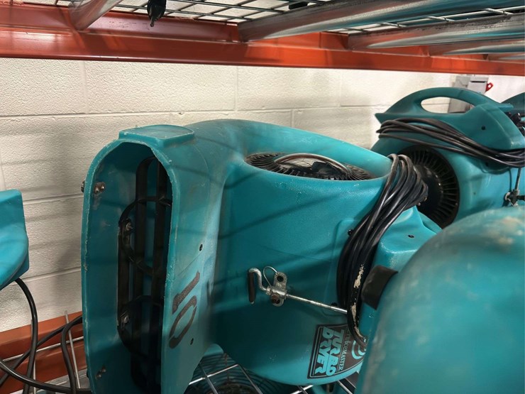 (2)-service-master-turbo-dryers-image-2