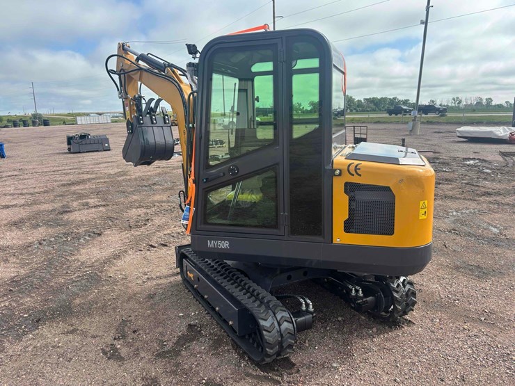 unused-2025-cfg-my50r-mini-excavator-image-1