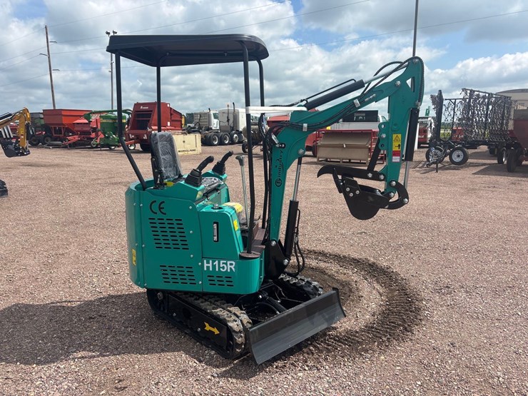 unused-2025-cfg-h15r-mini-excavator-image-3