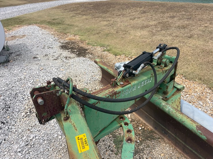 john-deere-115-image-11