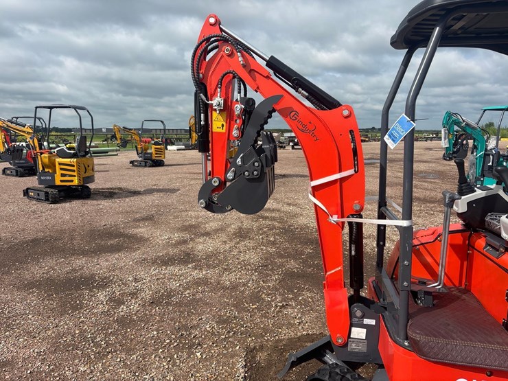unused-2025-cfg-qk20r-mini-excavator-image-5