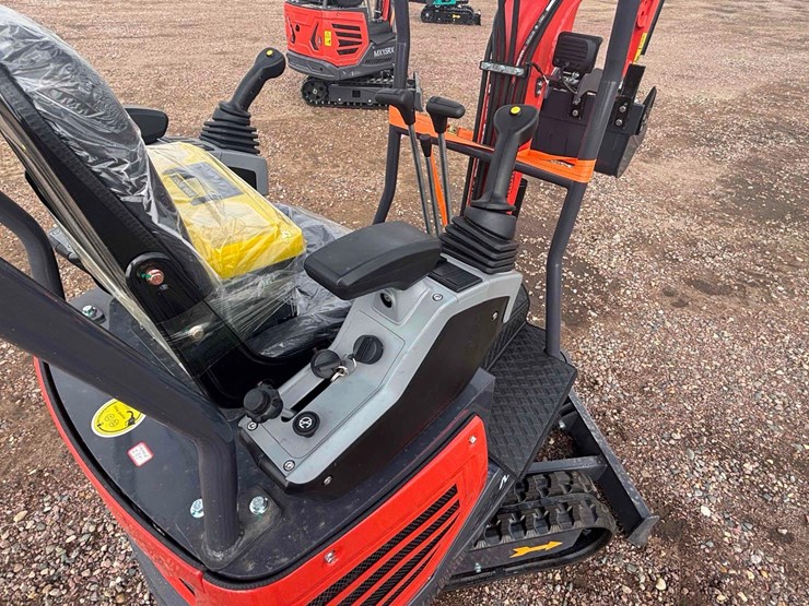 unused-2025-cfg-mx15rx-mini-excavator-image-11