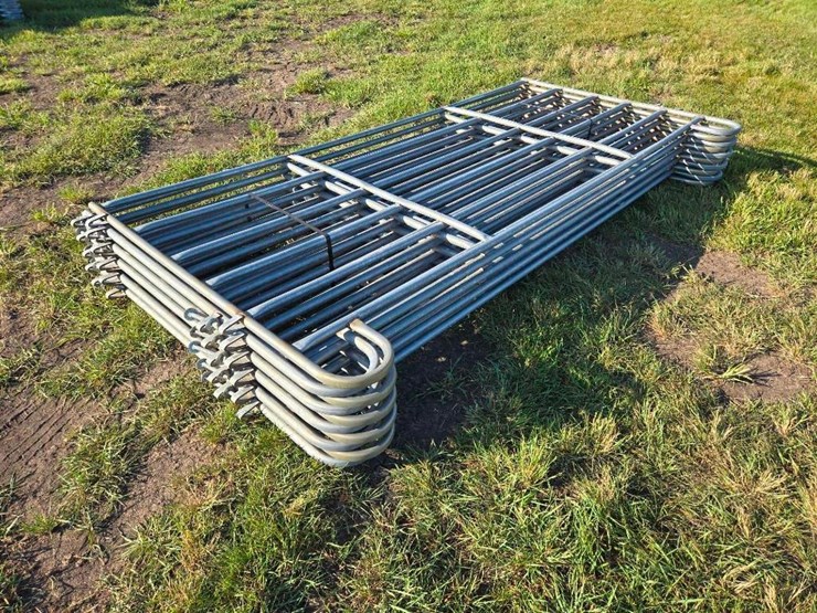 portable-corral-panels-image-1