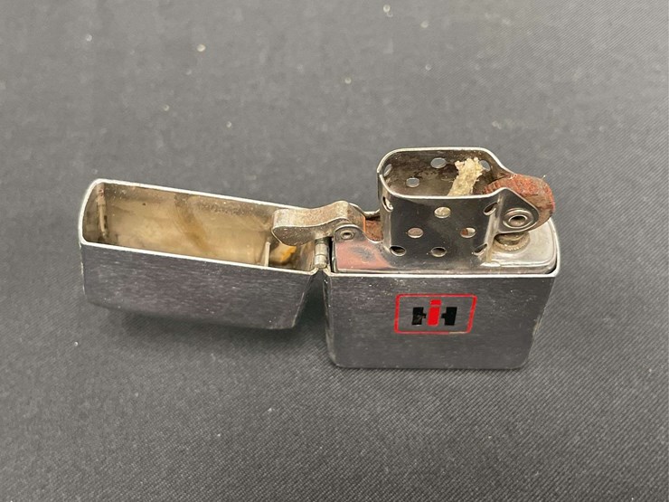 ih-zippo-lighter-nib-image-3