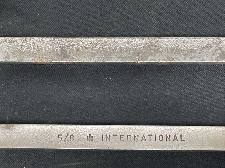 (5)-ih-wrenches-image-2