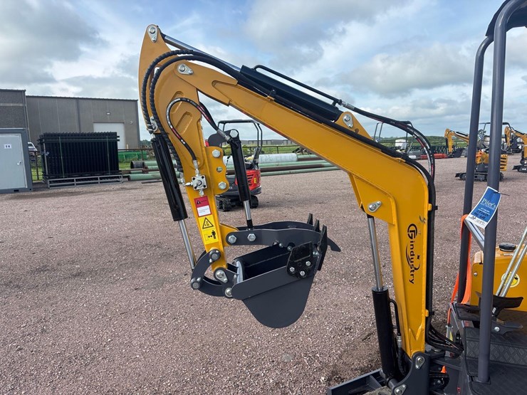 unused-2025-cfg-mx20r-mini-excavator-image-5