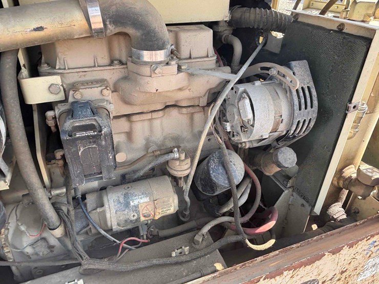 ingersoll-rand-portable-air-compressor-image-12