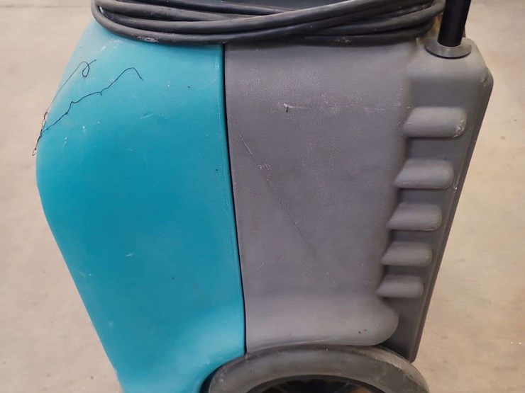 dri-eaz-drizair-1200-dehumidifier..model:f203-sm..total-hrs:5206-image-3