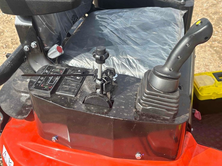 unused-2025-cfg-nt18k-mini-excavator-image-9