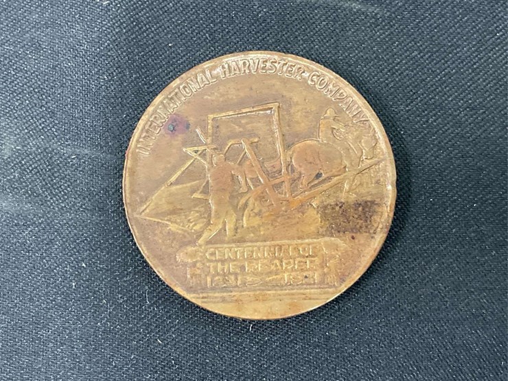 (2)-centennial-of-the-reaper-coin-+-ihc-egg-separator-image-3