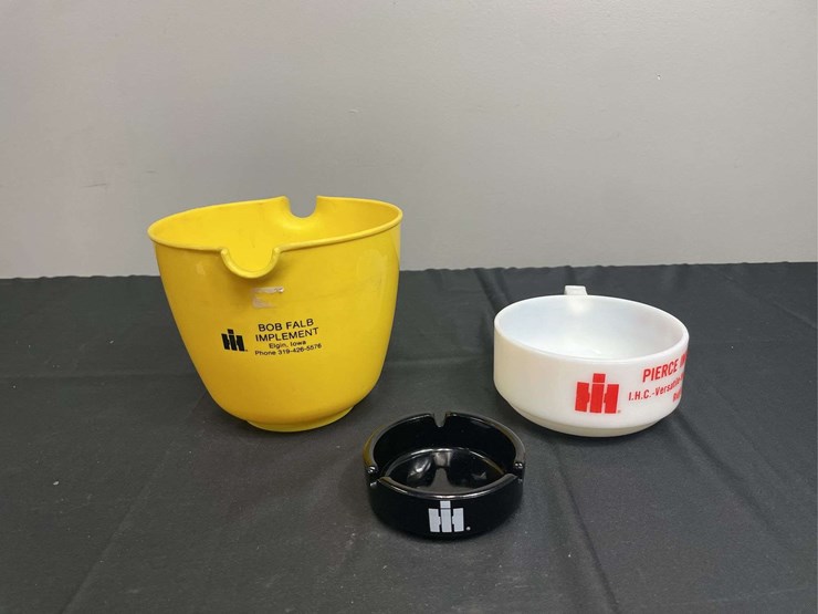 (3)-ih-ashtray,-mug,-pitcher-image-6