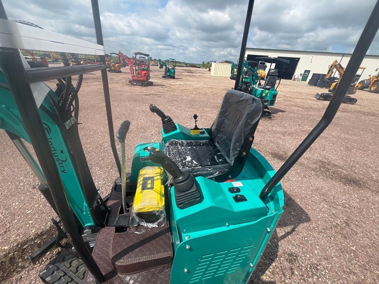 unused-2025-cfg-h15r-mini-excavator-image-9