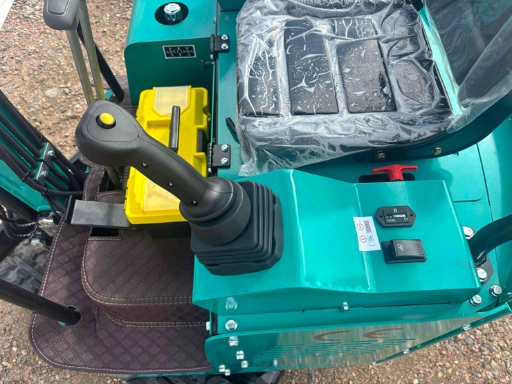 unused-2025-cfg-h15r-mini-excavator-image-9