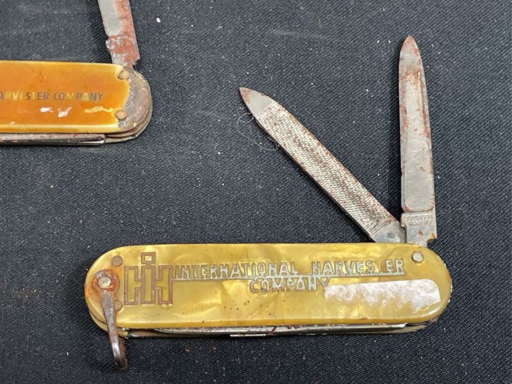 (4)-ih-pocket-knives-image-6
