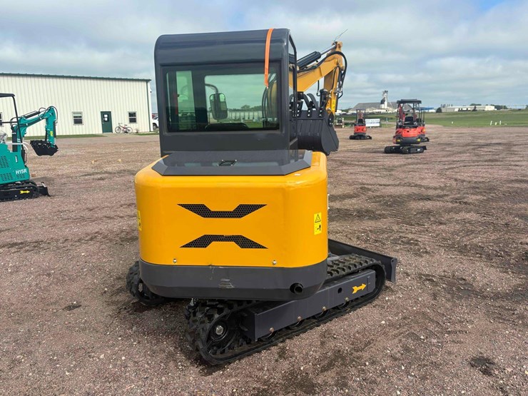 unused-2025-cfg-my50r-mini-excavator-image-4