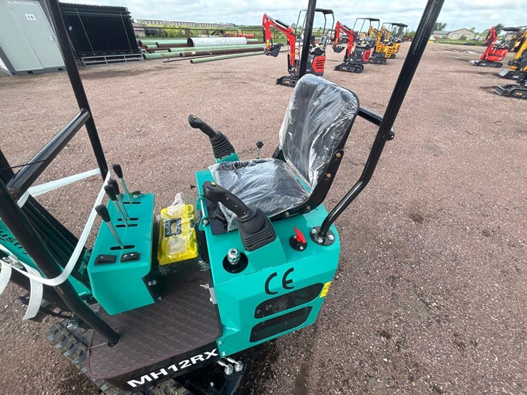 unused-2025-cfg-mh12rx-mini-excavator-image-9