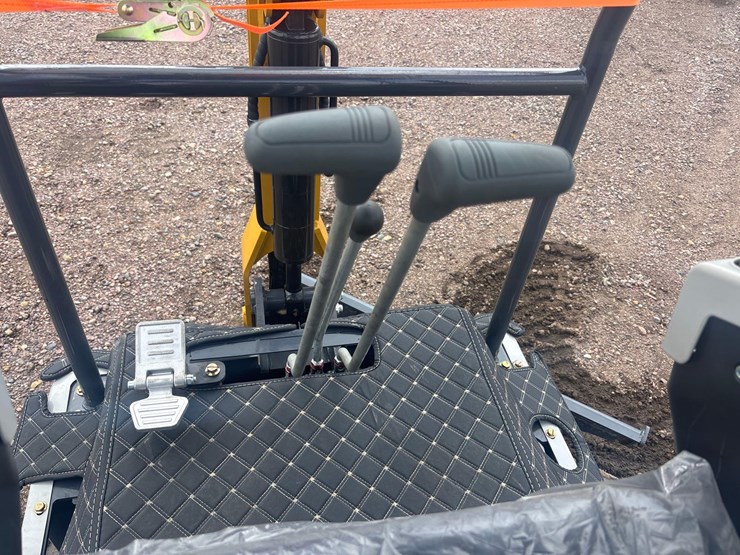 unused-2025-cfg-xz20r-mini-excavator-image-10