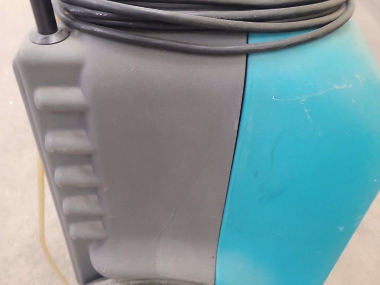 dri-eaz-drizair-1200-dehumidifier..model:f203-sm..total-hrs:4912-image-4