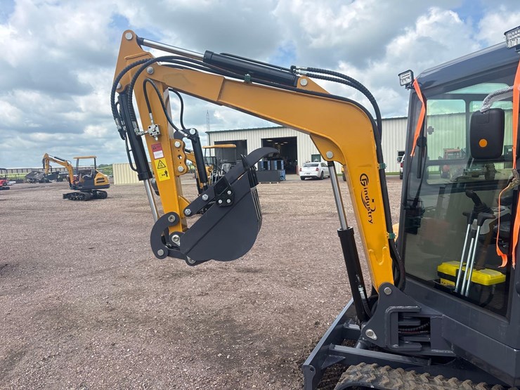 unused-2025-cfg-my50r-mini-excavator-image-5