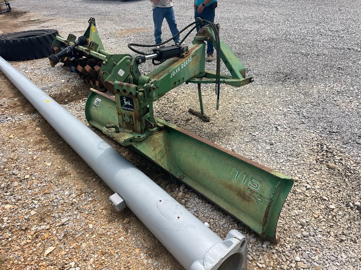 john-deere-115-image-3