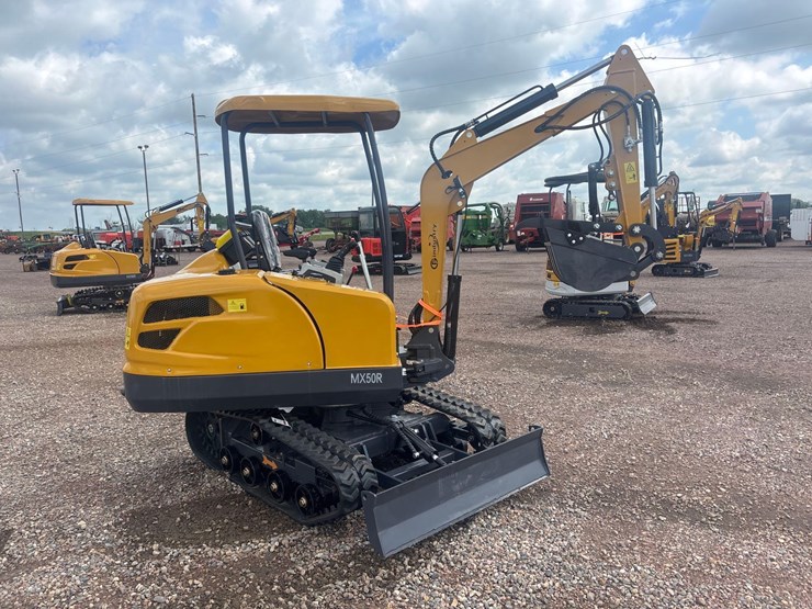 unused-2025-cfg-mx50r-mini-excavator-image-3