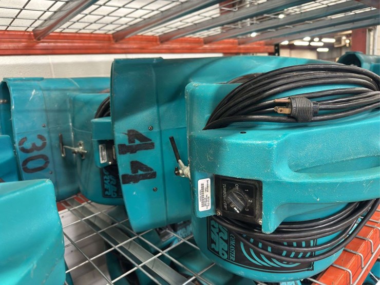 (2)-service-master-turbo-dryers-image-1