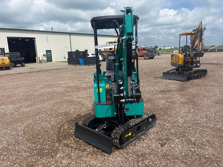 unused-2025-cfg-h15r-mini-excavator-image-2