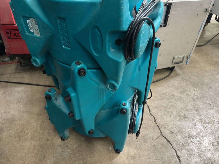 (3)-service-master-ace-turbo-dryers-image-3