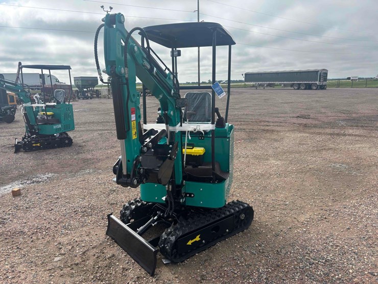 unused-2025-cfg-h15r-mini-excavator-image-3