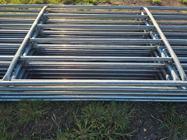 6-bar-continuous-panels-image-3