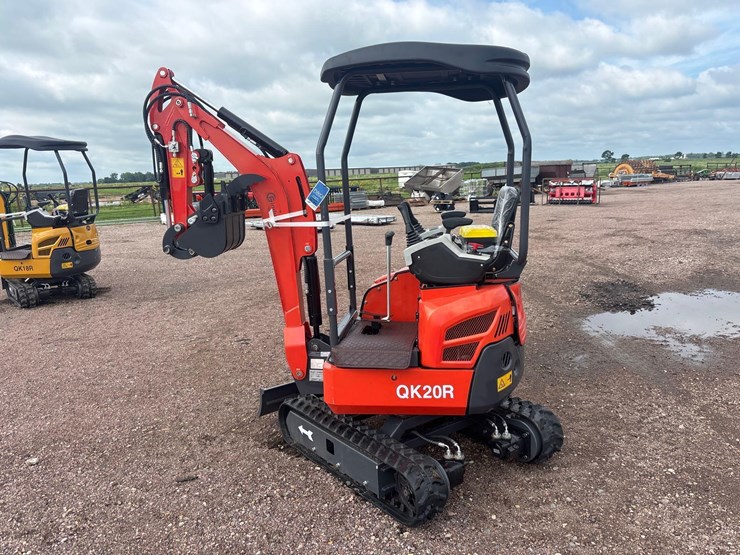 unused-2025-cfg-qk20r-mini-excavator-image-1