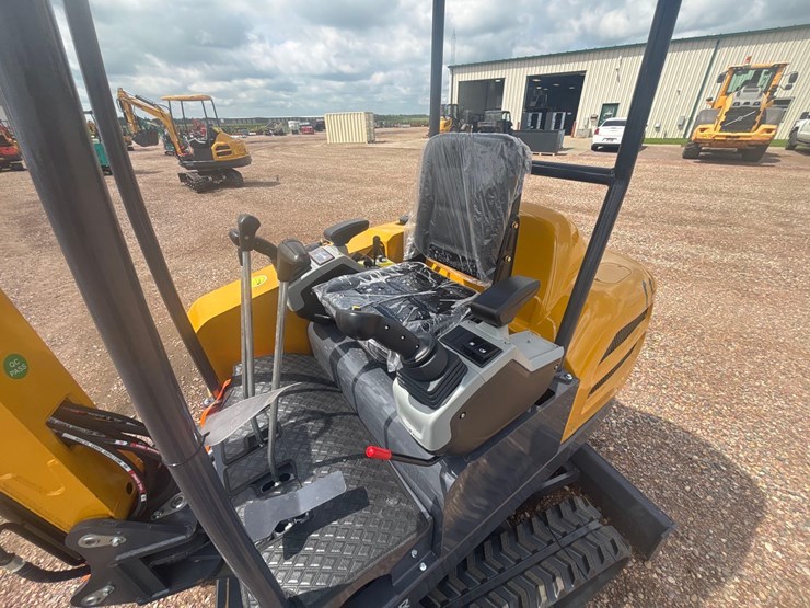 unused-2025-cfg-mx50r-mini-excavator-image-9