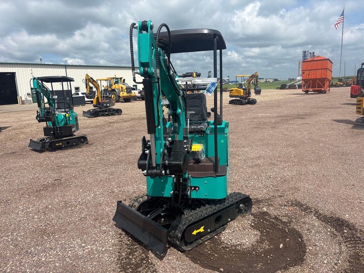 unused-2025-cfg-h15r-mini-excavator-image-2