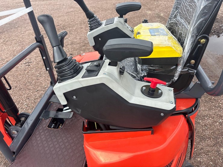 unused-2025-cfg-qk20r-mini-excavator-image-11