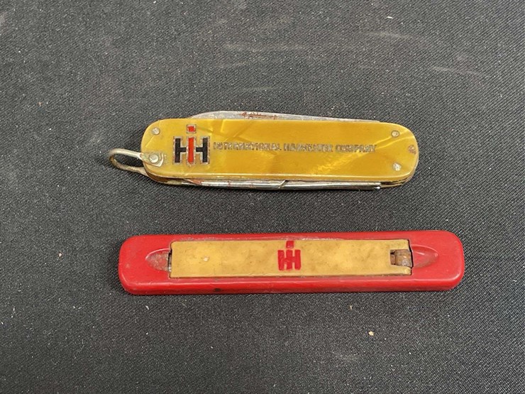 (2)-ih-knives-image-1