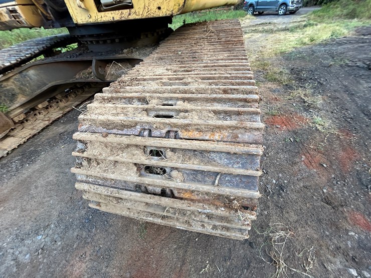 caterpillar-325l-image-15
