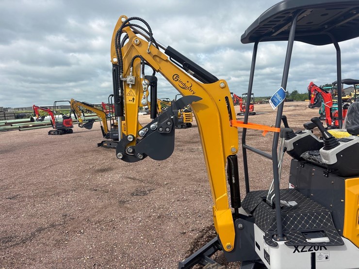 unused-2025-cfg-xz20r-mini-excavator-image-5