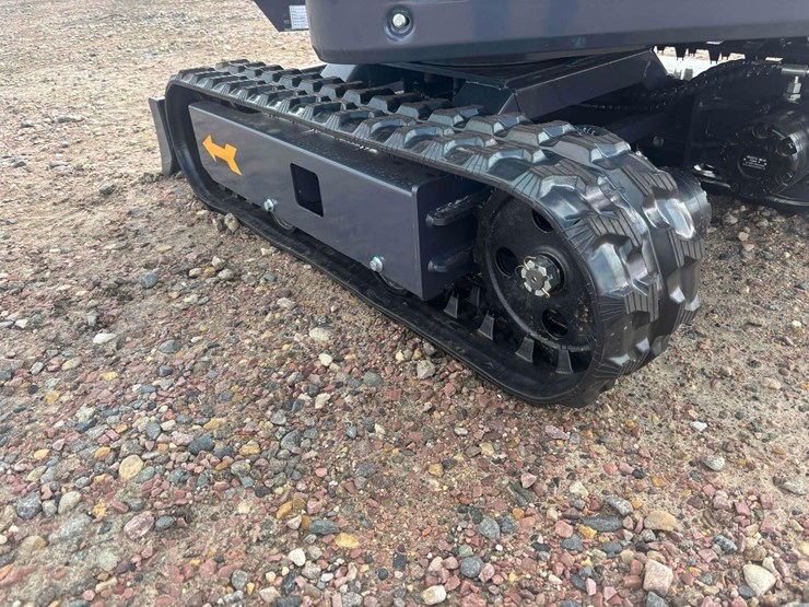 unused-2025-cfg-mx15rx-mini-excavator-image-12