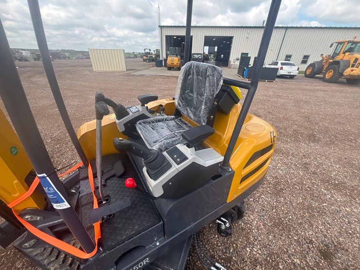 unused-2025-cfg-mx50r-mini-excavator-image-9