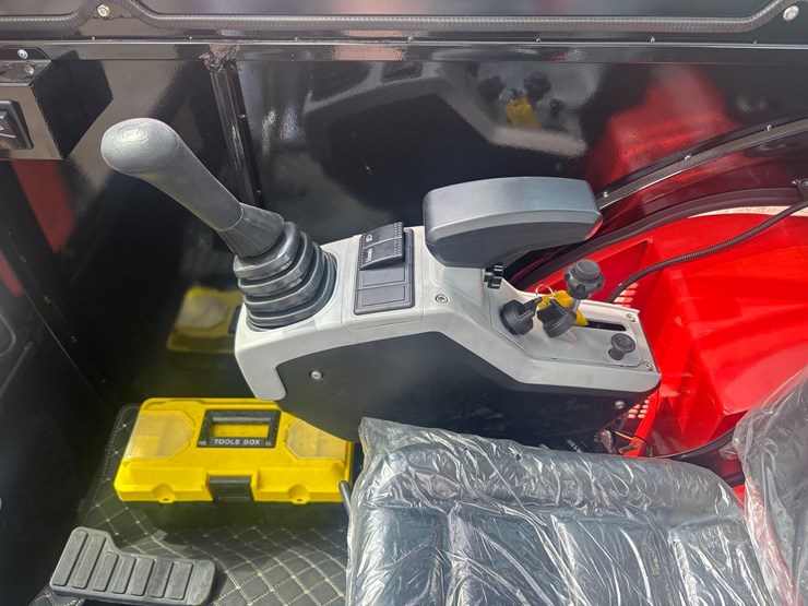 unused-2025-cfg-qnt50r-mini-excavator-image-11