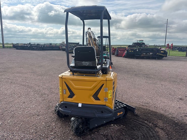 unused-2025-cfg-mx20r-mini-excavator-image-4