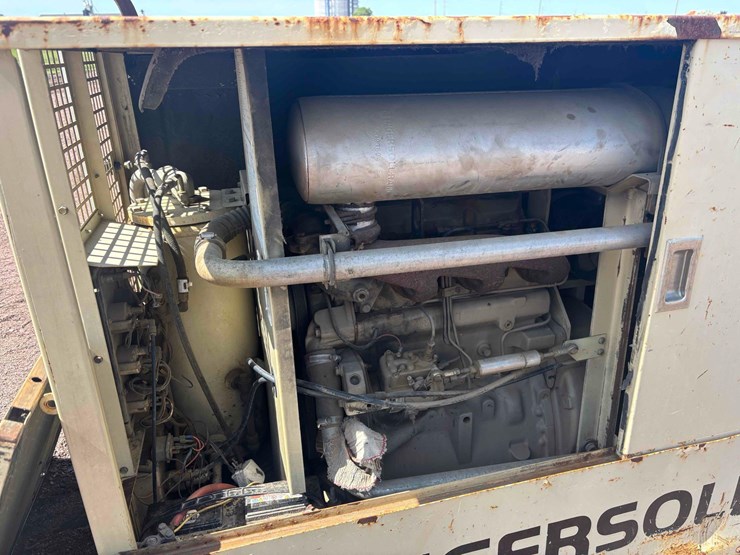 ingersoll-rand-portable-air-compressor-image-5