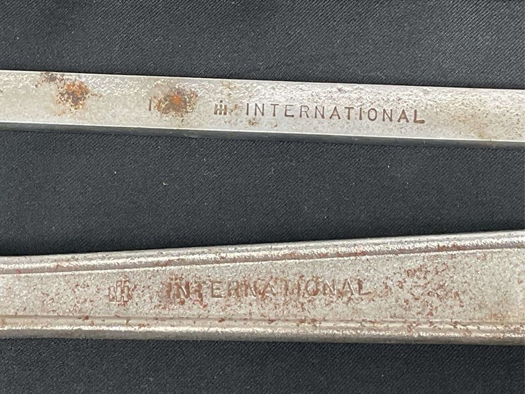 (5)-ih-wrenches-image-3